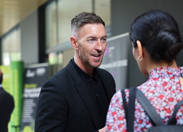 Iain Mansell Networking